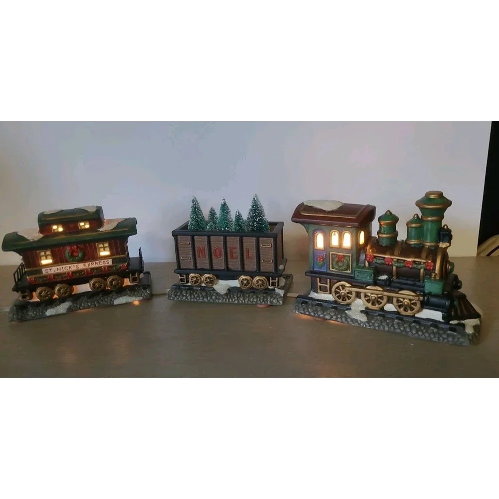 St Nicholas Square Train Set 3 Piece Illuminated Christmas Village Accessory Box